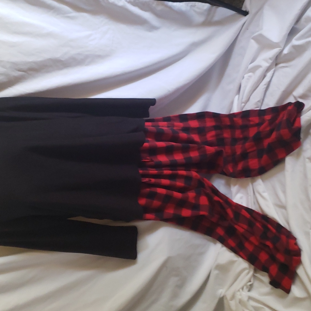 Black  Plaid Red  Black